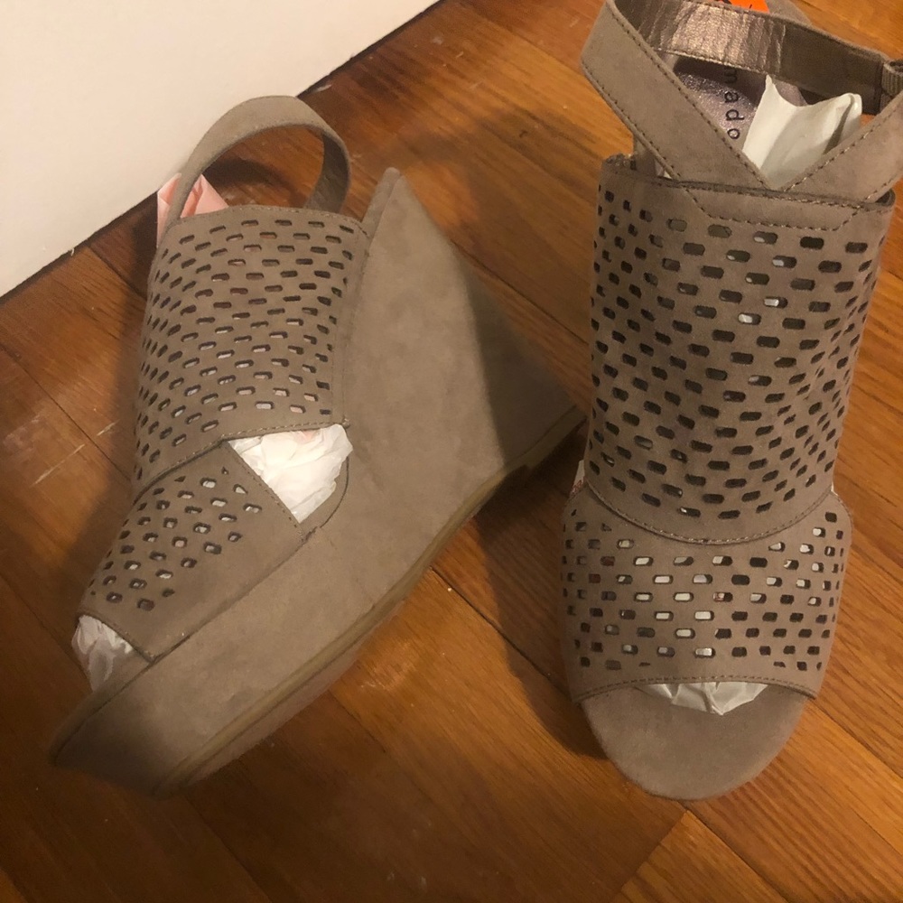 Madden Girl wedge Sandals New!